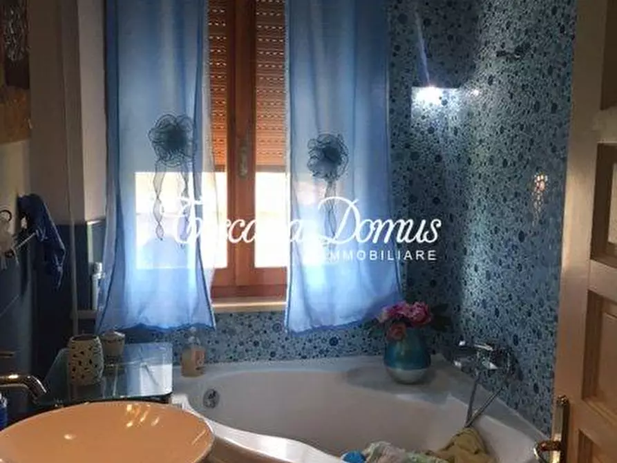 Immagine 6 di Appartamento in vendita  a Siena