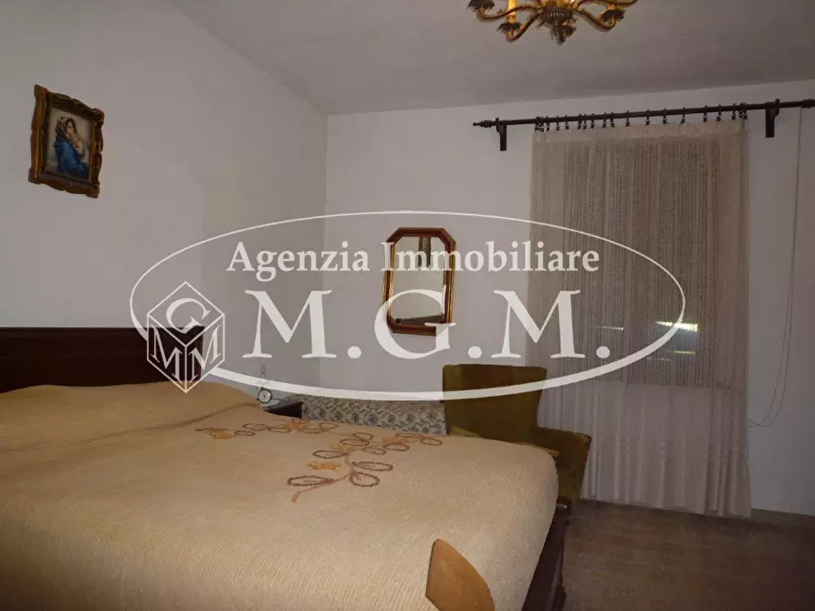 Immagine 10 di Casa indipendente in vendita  a Santa Maria A Monte