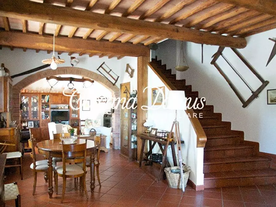 Immagine 2 di Casa colonica in vendita  a Asciano