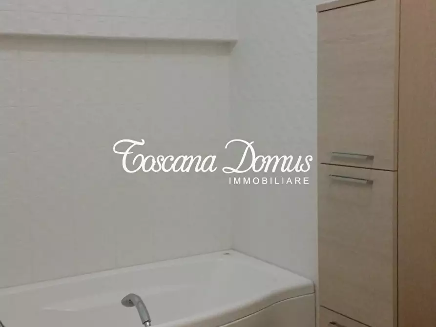 Immagine 7 di Appartamento in vendita  a Siena