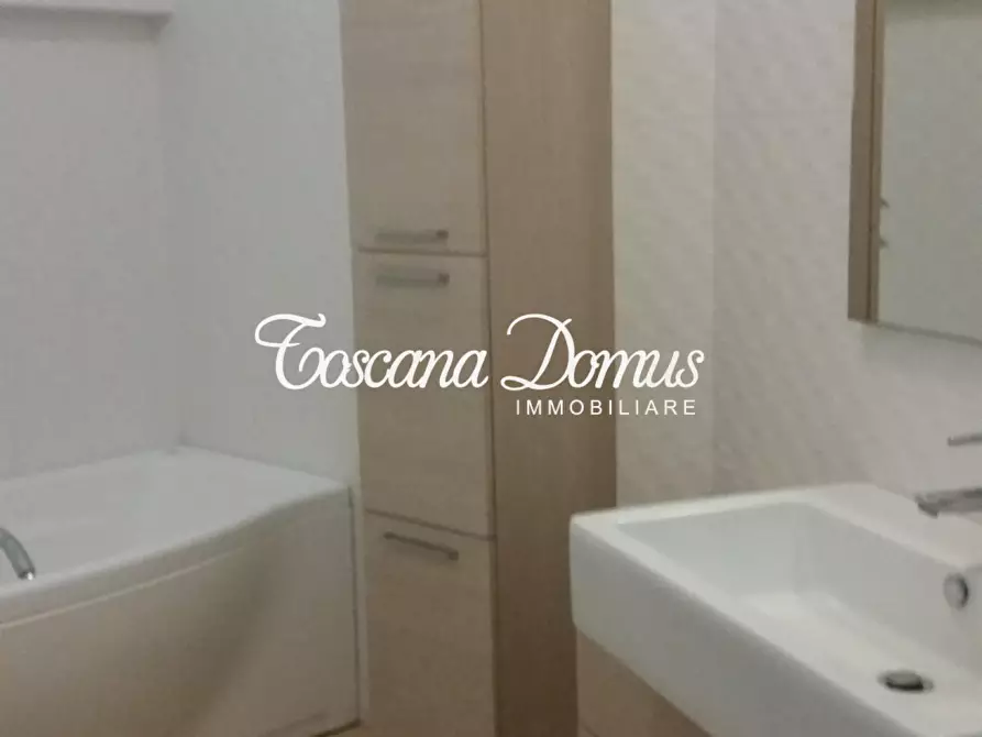 Immagine 6 di Appartamento in vendita  a Siena