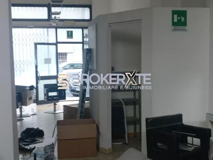 Immagine 7 di Locale commerciale in affitto  a Carrara