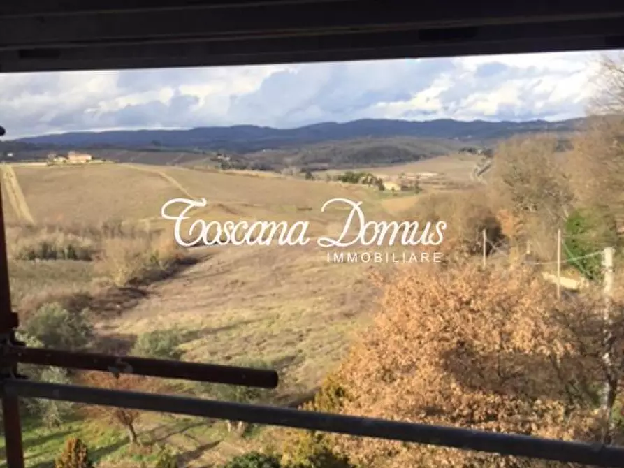 Immagine 2 di Appartamento in vendita  a Siena