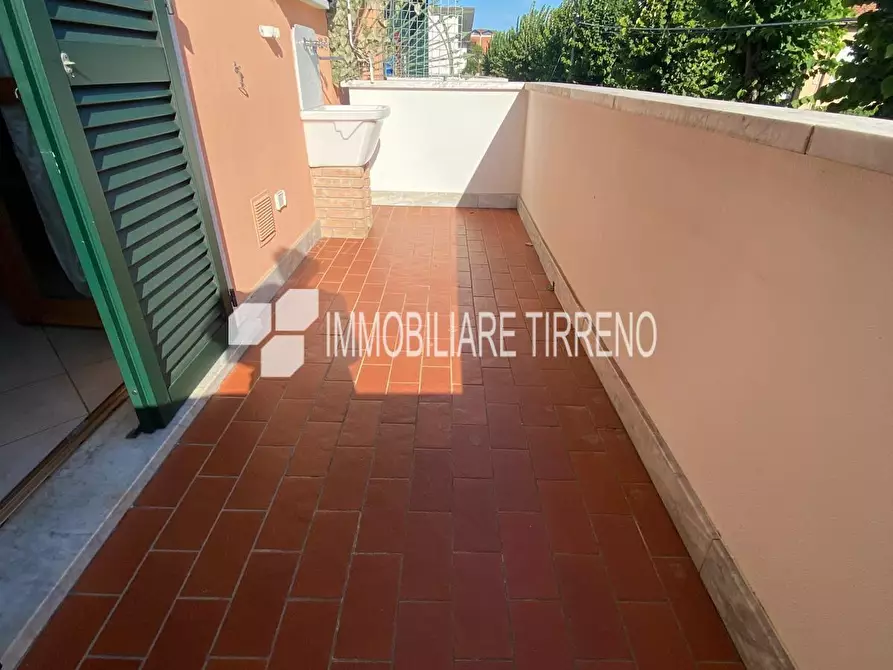Immagine 12 di Appartamento in affitto  a Massa