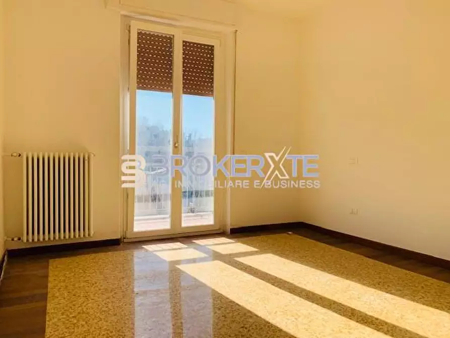 Immagine 13 di Mansarda in vendita  a Carrara