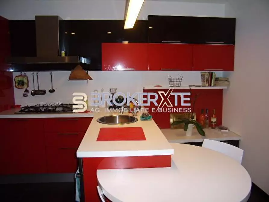 Immagine 11 di Casa semindipendente in vendita  a Carrara