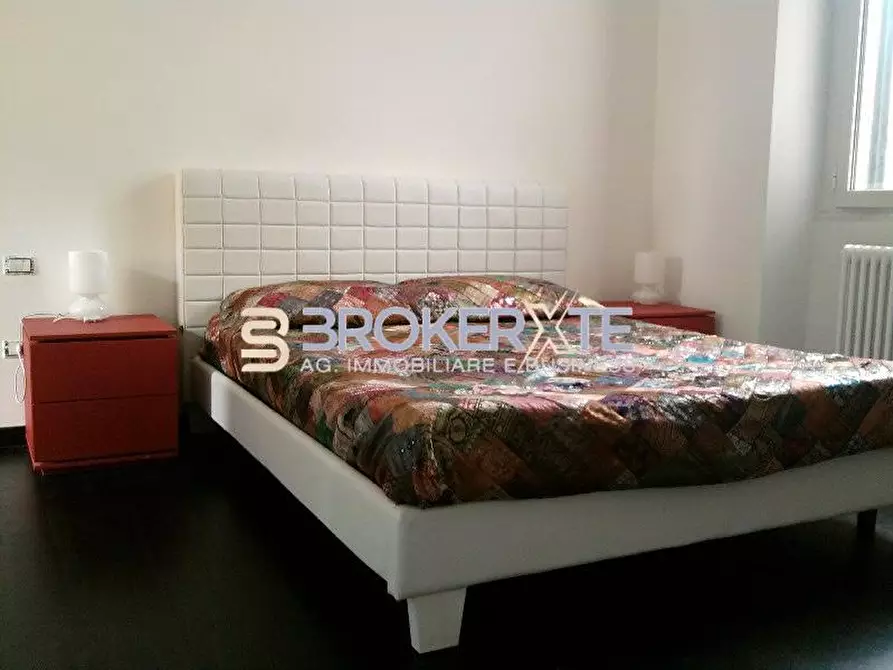 Immagine 2 di Casa semindipendente in vendita  a Carrara