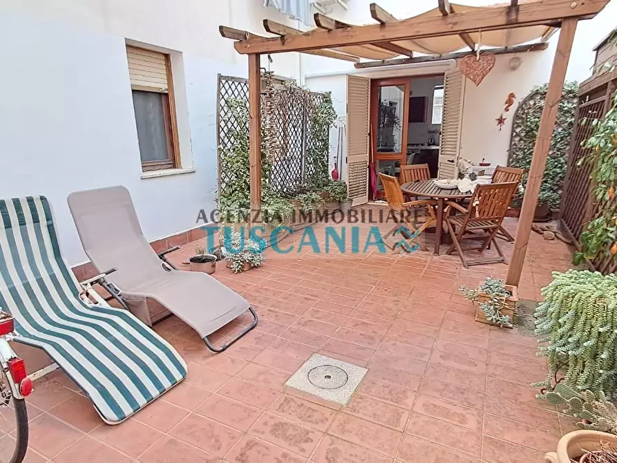 Immagine 1 di Appartamento in vendita  a Cecina