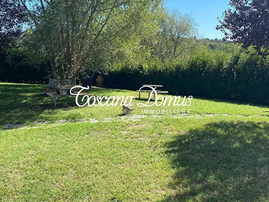 Immagine 3 di Appartamento in vendita  a Siena