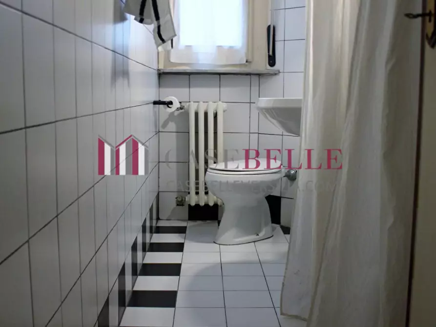 Immagine 7 di Casa bifamiliare in vendita  a Camaiore