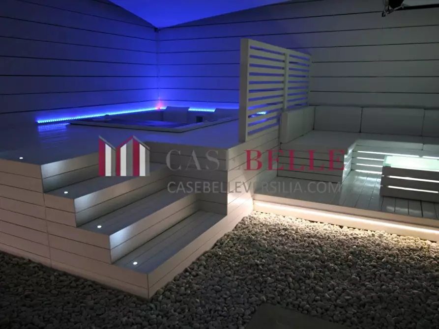 Immagine 38 di Villa in vendita  a Camaiore