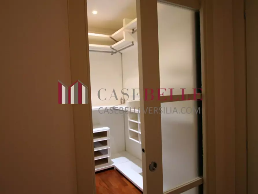 Immagine 27 di Villa in vendita  a Camaiore