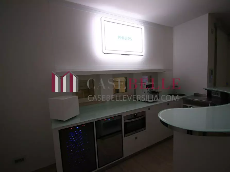 Immagine 10 di Villa in vendita  a Camaiore