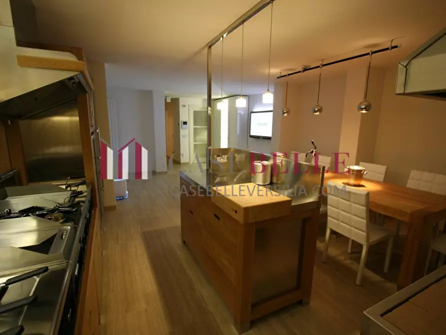 Immagine 14 di Villa in vendita  a Camaiore