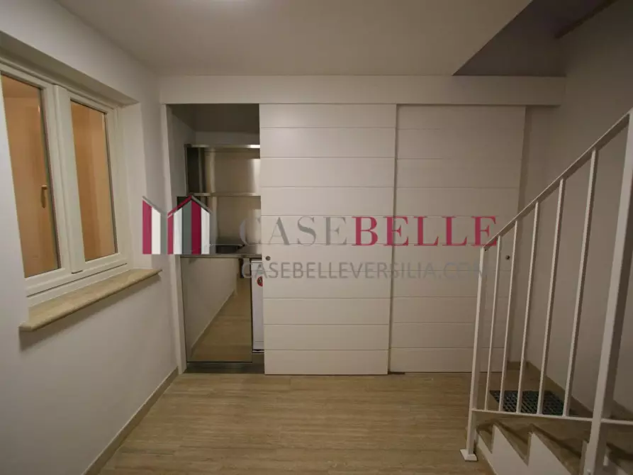 Immagine 22 di Villa in vendita  a Camaiore