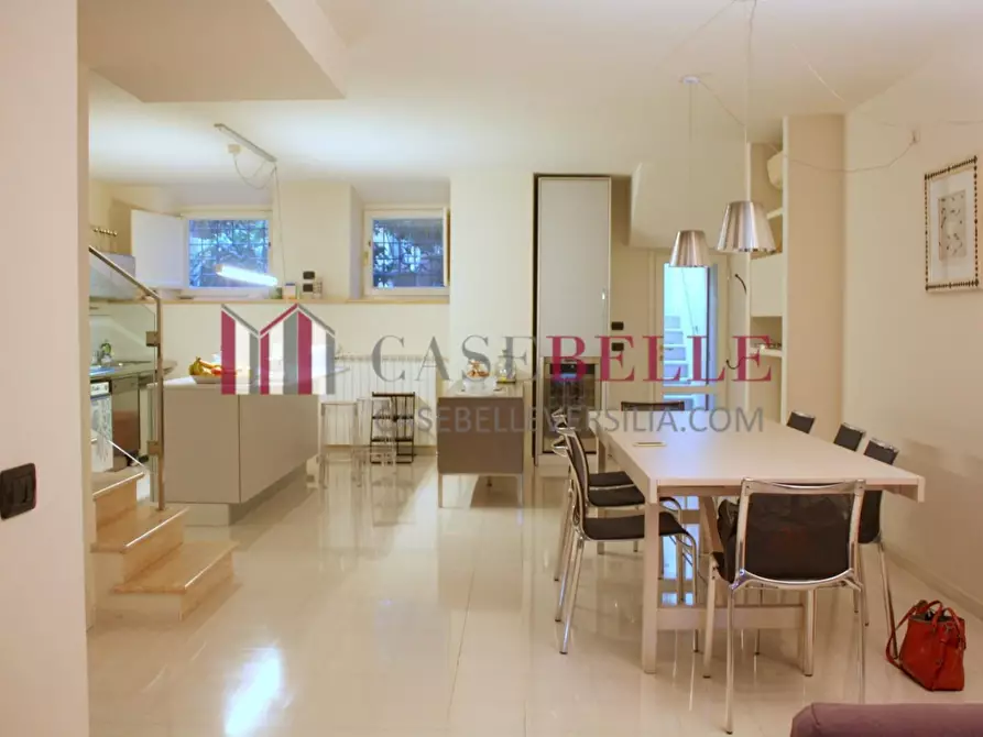 Immagine 31 di Appartamento in vendita  a Viareggio