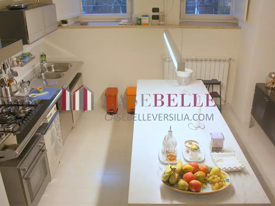 Immagine 17 di Appartamento in vendita  a Viareggio