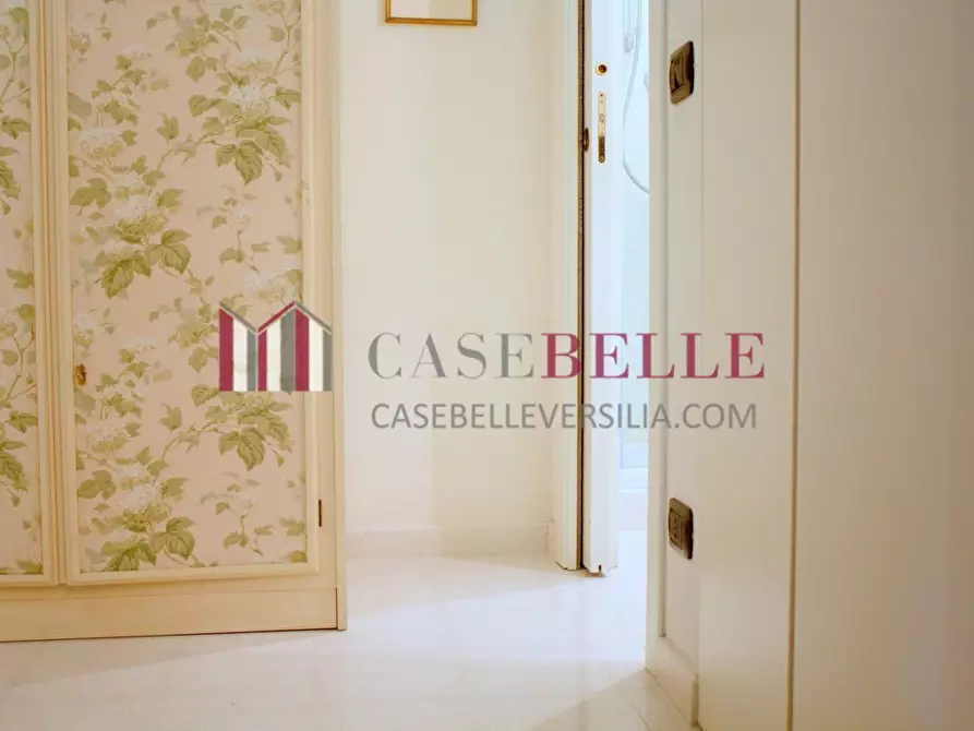 Immagine 24 di Appartamento in vendita  a Viareggio