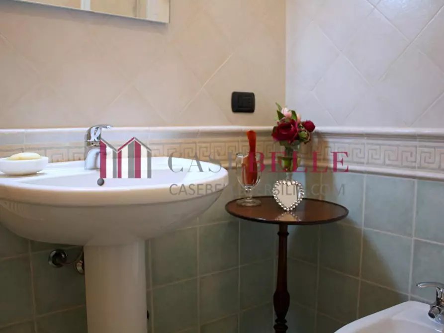 Immagine 6 di Appartamento in vendita  a Viareggio