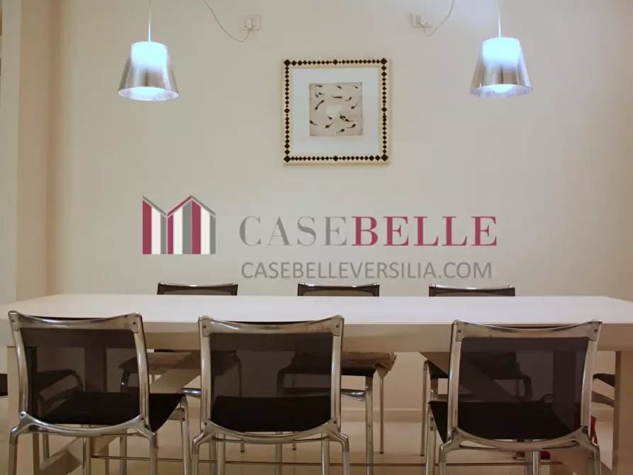 Immagine 18 di Appartamento in vendita  a Viareggio