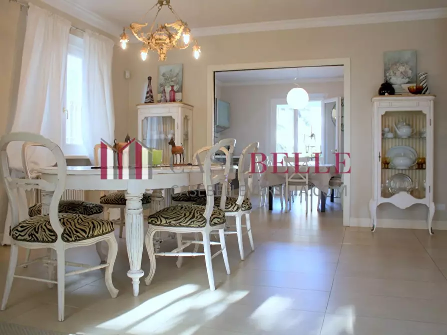 Immagine 3 di Villa in affitto  a Pietrasanta