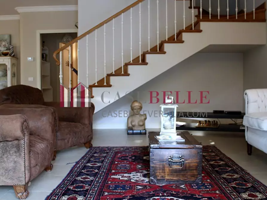 Immagine 2 di Villa in affitto  a Pietrasanta