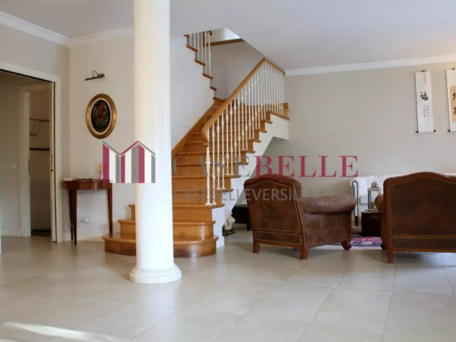 Immagine 8 di Villa in affitto  a Pietrasanta