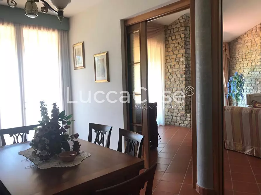 Immagine 12 di Villa in vendita  a Lucca