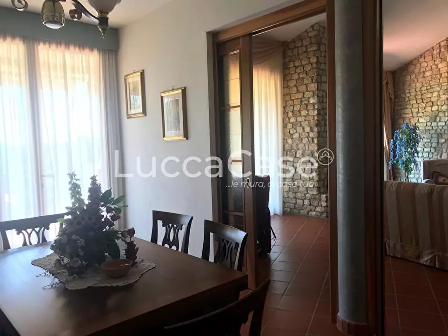 Immagine 15 di Villa in vendita  a Lucca