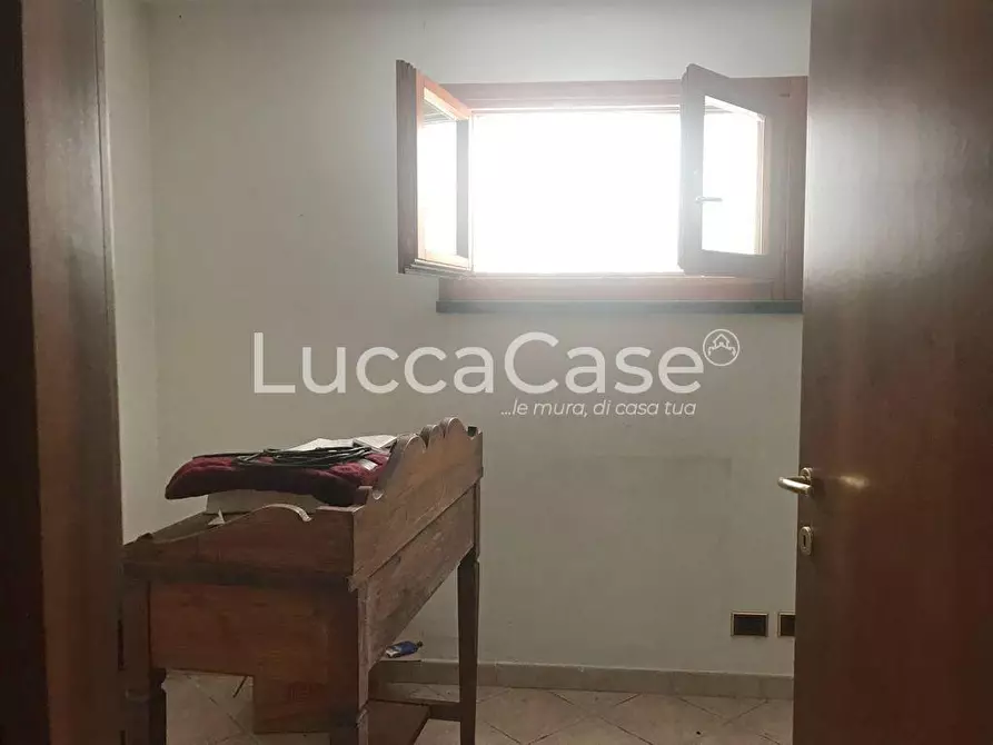 Immagine 36 di Villa in vendita  a Lucca