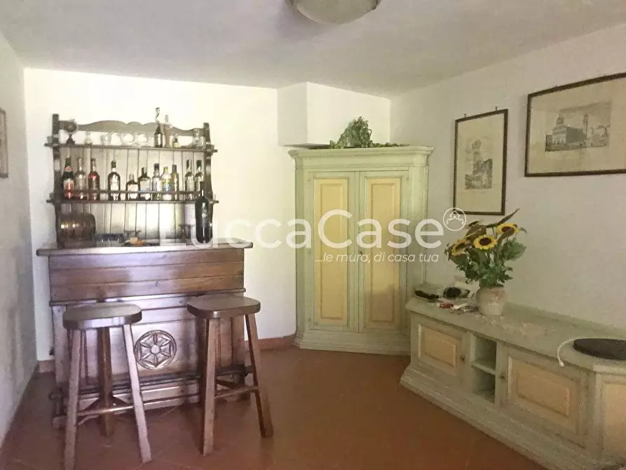Immagine 27 di Villa in vendita  a Lucca
