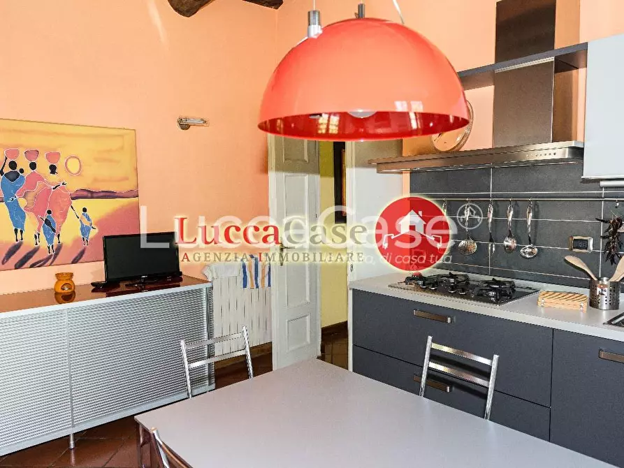 Immagine 18 di Villa in vendita  a Capannori