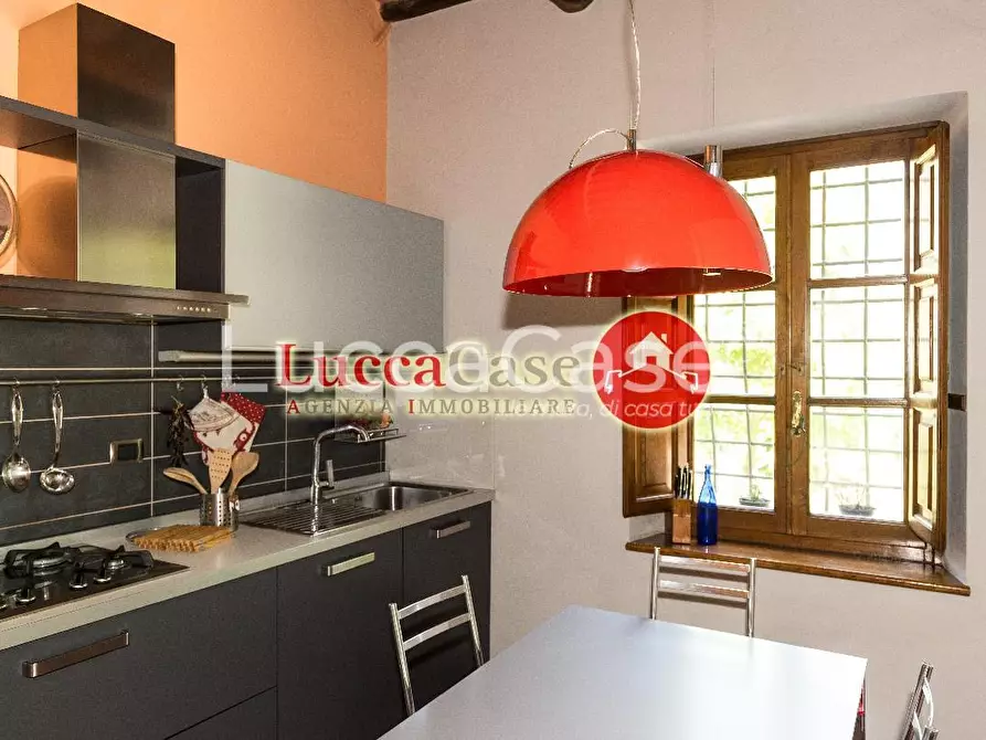 Immagine 19 di Villa in vendita  a Capannori