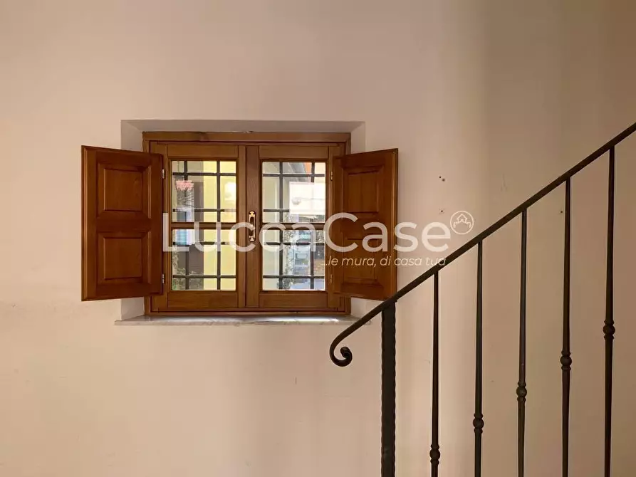 Immagine 23 di Ufficio in affitto  a Lucca