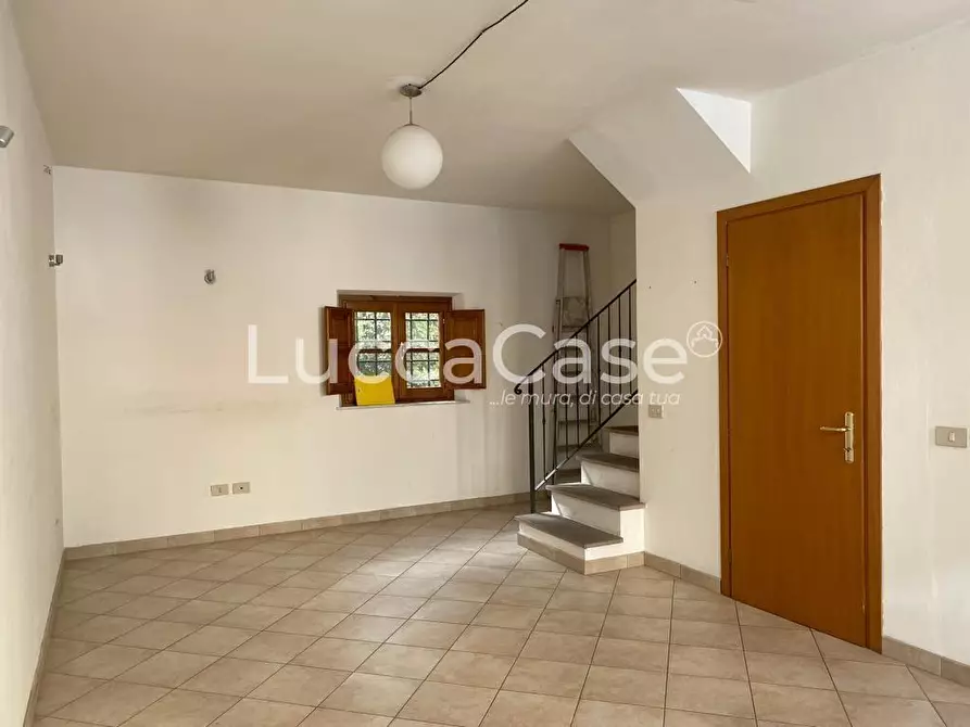 Immagine 2 di Ufficio in affitto  a Lucca