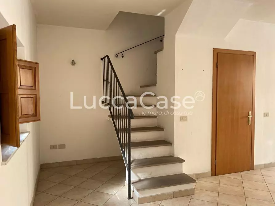 Immagine 19 di Ufficio in affitto  a Lucca