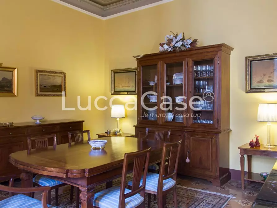Immagine 1 di Appartamento in vendita  a Lucca