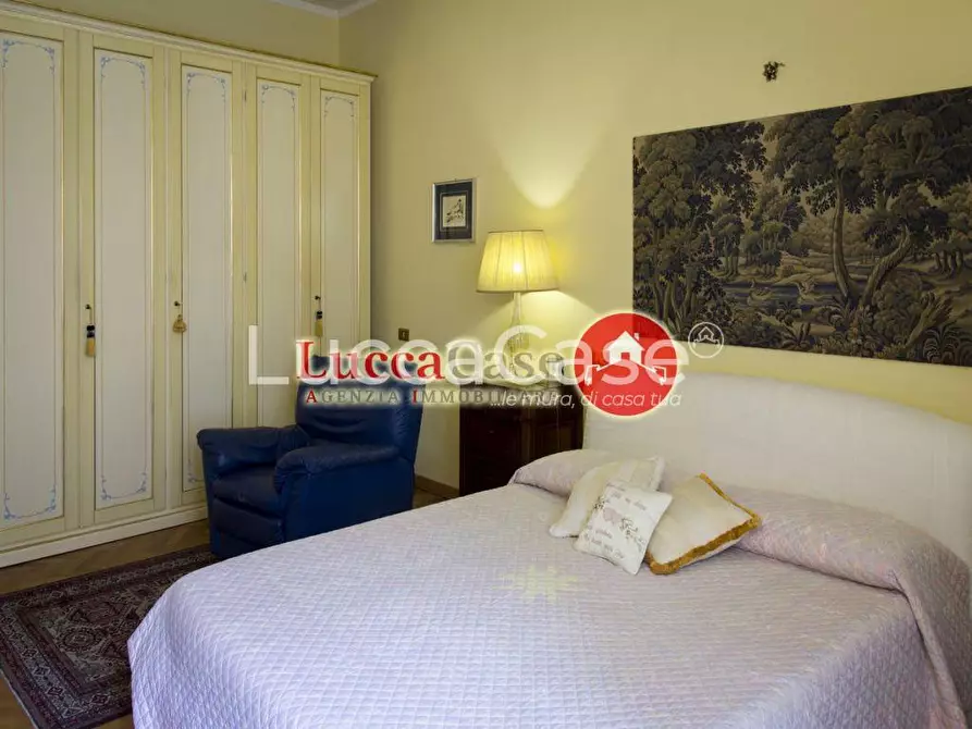 Immagine 7 di Appartamento in vendita  a Lucca