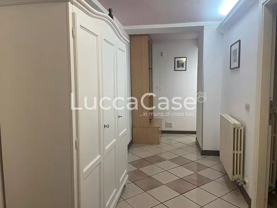 Immagine 9 di Appartamento in vendita  a Viareggio