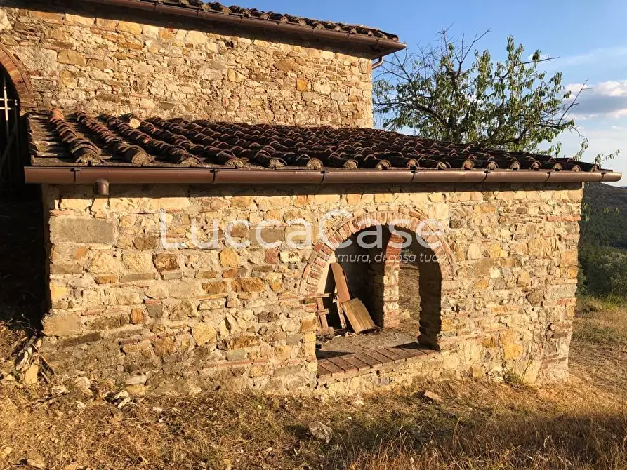Immagine 20 di Casa colonica in vendita  a Montemurlo