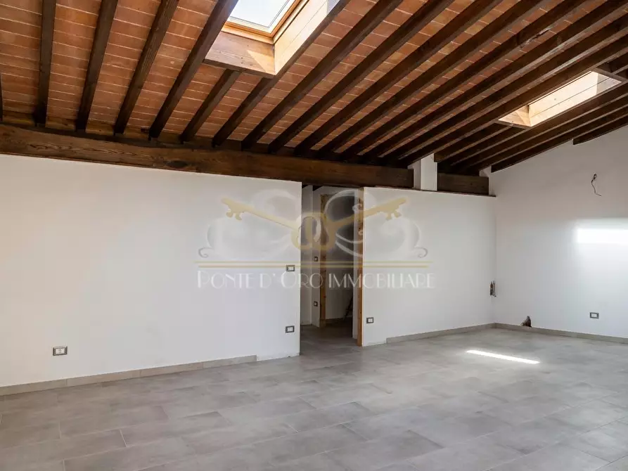 Immagine 8 di Terratetto in vendita  a Vecchiano