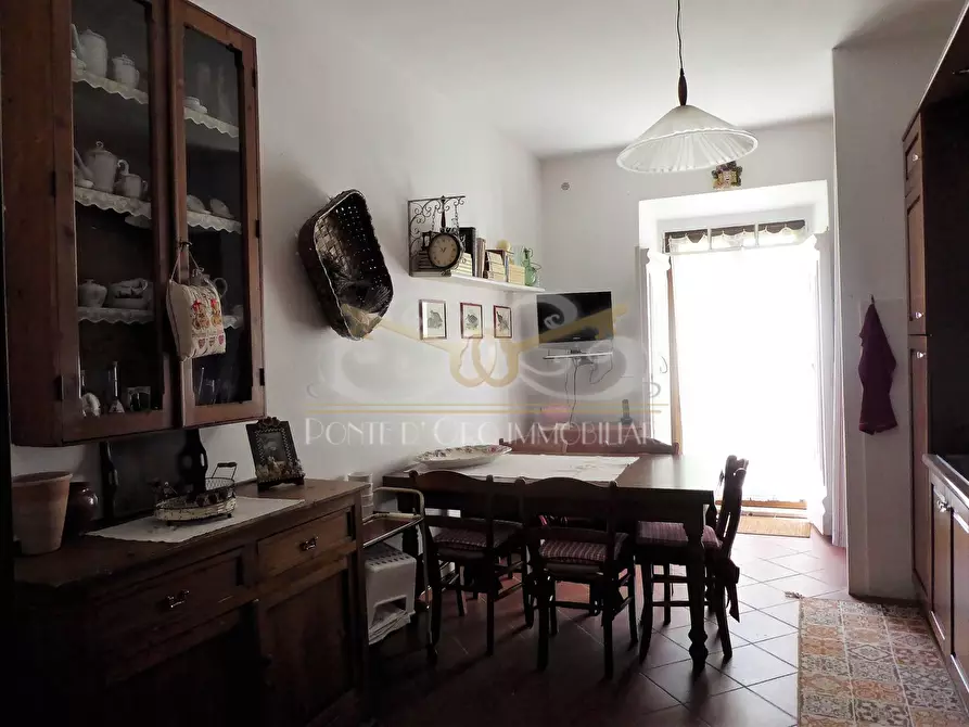 Immagine 17 di Villa in vendita  a Vecchiano