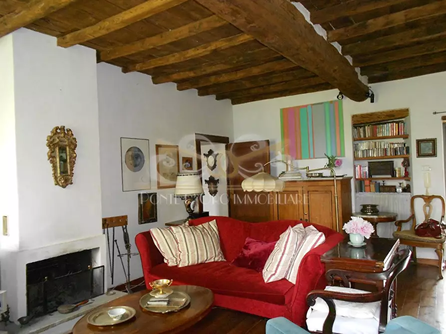 Immagine 13 di Villa in vendita  a Pietrasanta