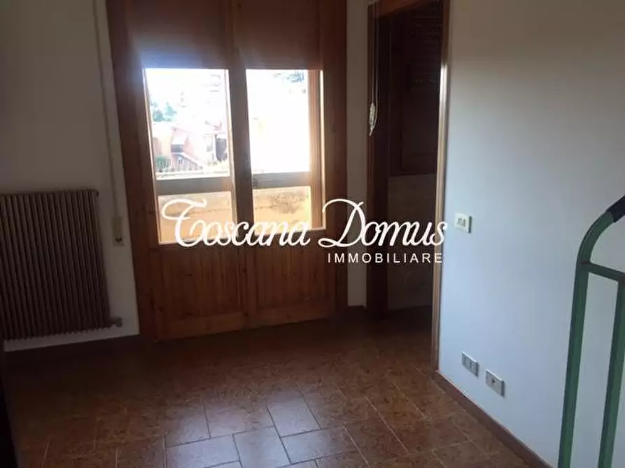 Immagine 5 di Appartamento in vendita  a Siena