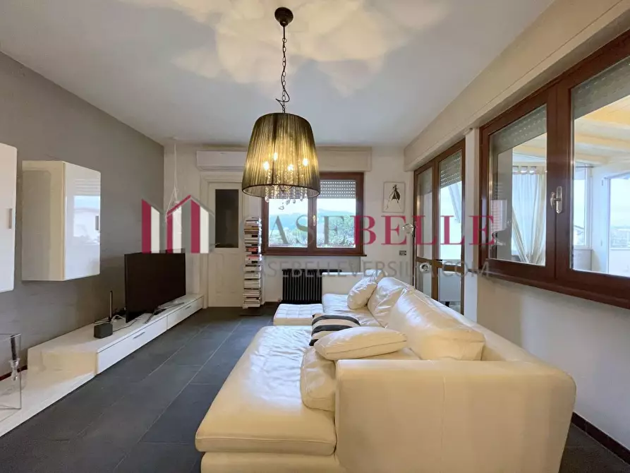 Immagine 4 di Appartamento in vendita  a Camaiore