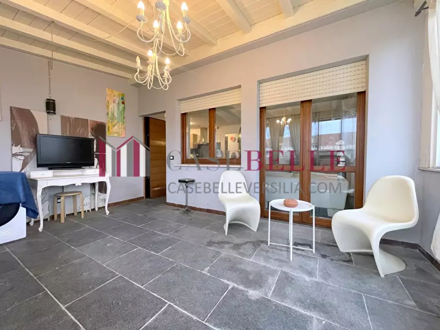 Immagine 2 di Appartamento in vendita  a Camaiore