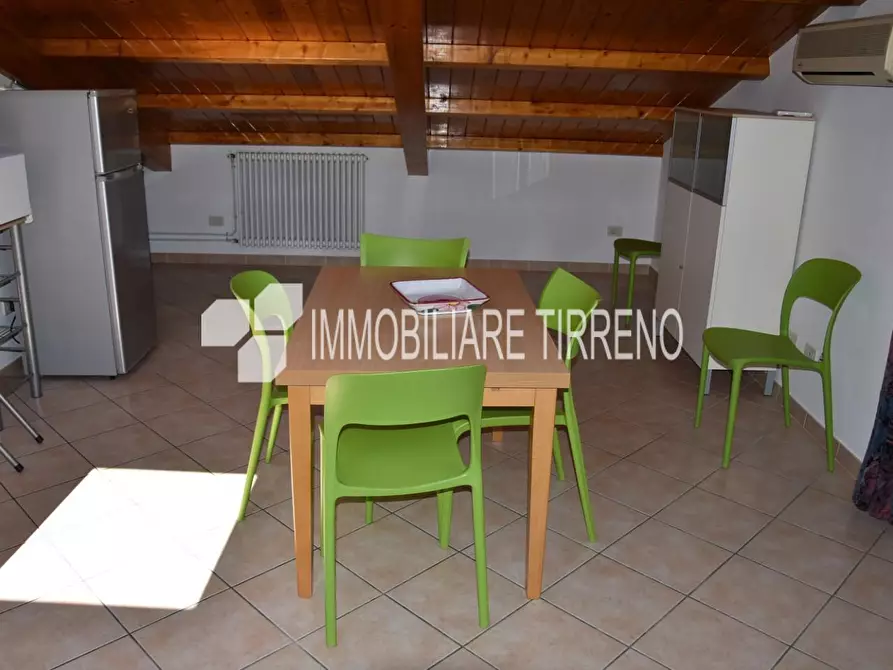 Immagine 8 di Mansarda in affitto  a Massa