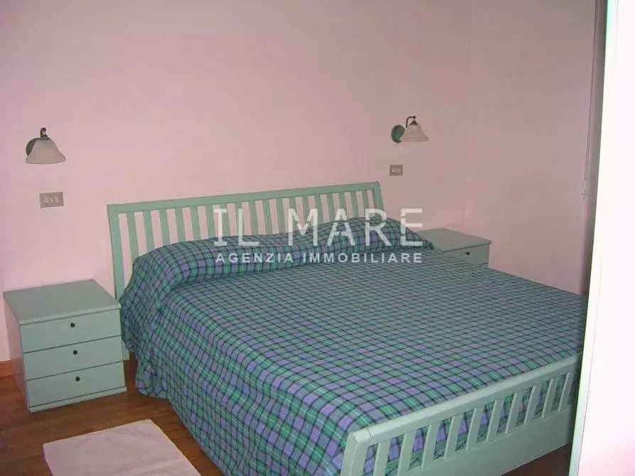 Immagine 8 di Villetta a schiera in vendita  a Massa