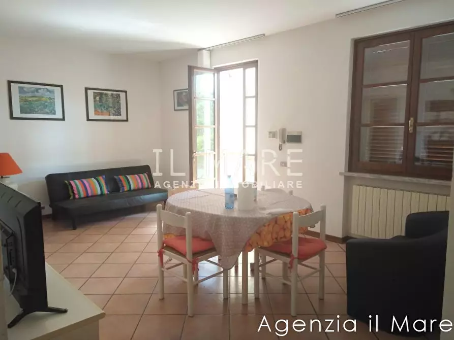 Immagine 3 di Villetta a schiera in vendita  a Massa