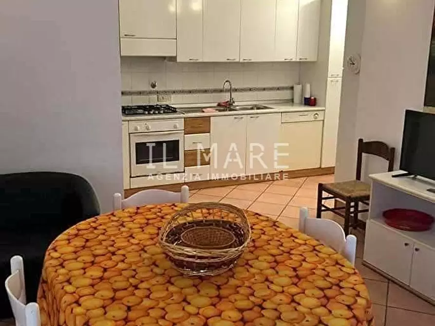 Immagine 5 di Villetta a schiera in vendita  a Massa